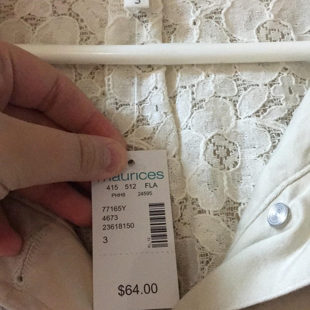 I’m selling a jacket - Picture 2 of 4